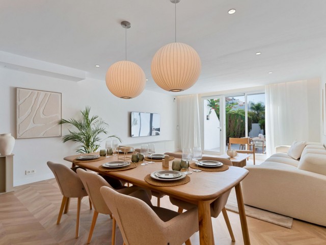 Adosado con 4 Dormitorios  en Nagüeles