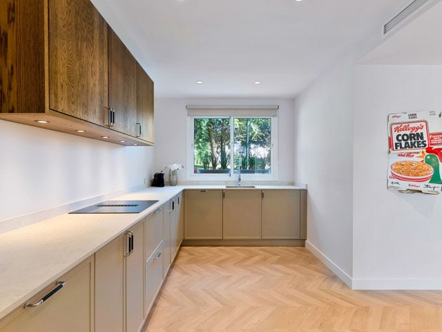 Adosado con 4 Dormitorios  en Nagüeles