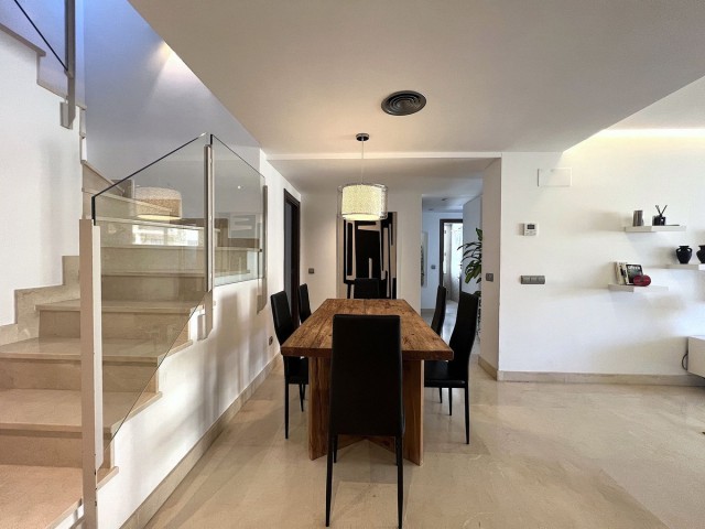 4 Schlafzimmer Apartment in San Pedro de Alcántara