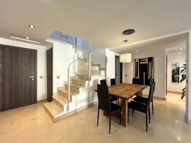 4 Schlafzimmer Apartment in San Pedro de Alcántara