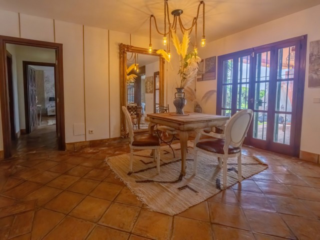 5 Makuuhuoneen Huvila Nueva Andalucía