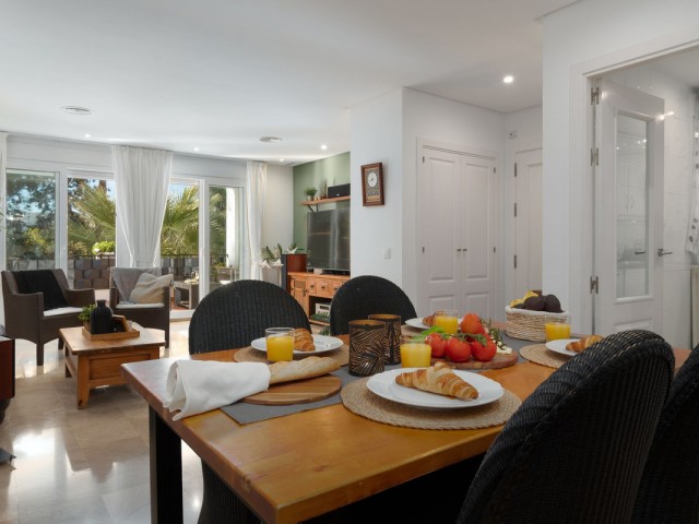 Apartment, Torrequebrada, R5264011