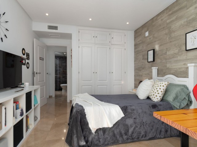 2 Bedrooms Apartment in Torrequebrada