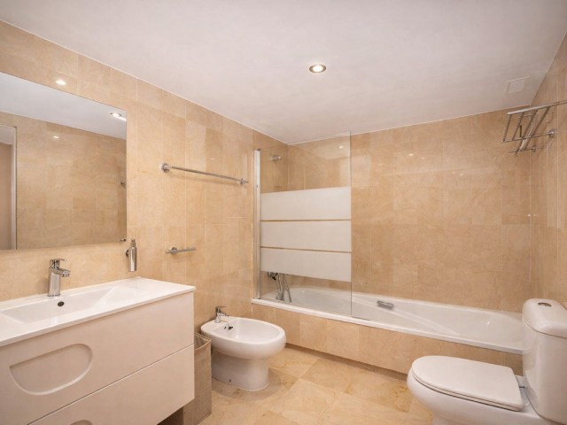 2 Bedrooms Apartment in Guadalmina Alta