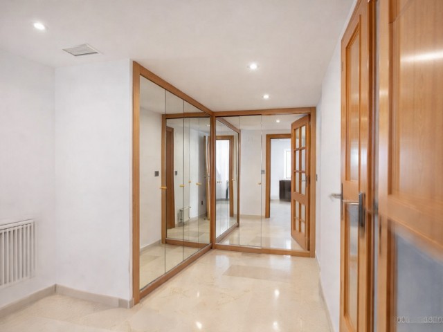 2 Bedrooms Apartment in Guadalmina Alta