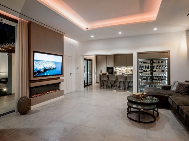 6 Bedrooms Villa in Nagüeles