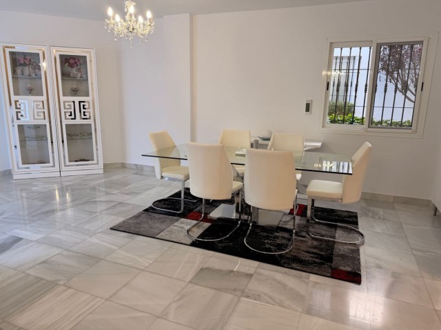 2 Bedrooms Townhouse in Marbella