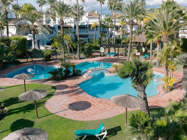 Maison mitoyenne avec 3 Chambres  à Costalita