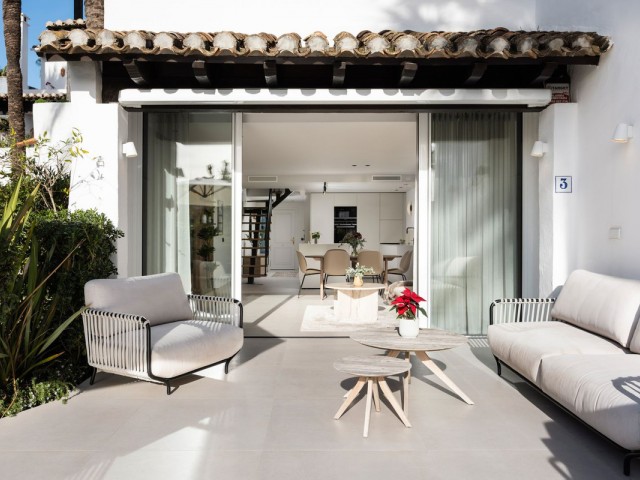 Maison mitoyenne avec 3 Chambres  à Costalita