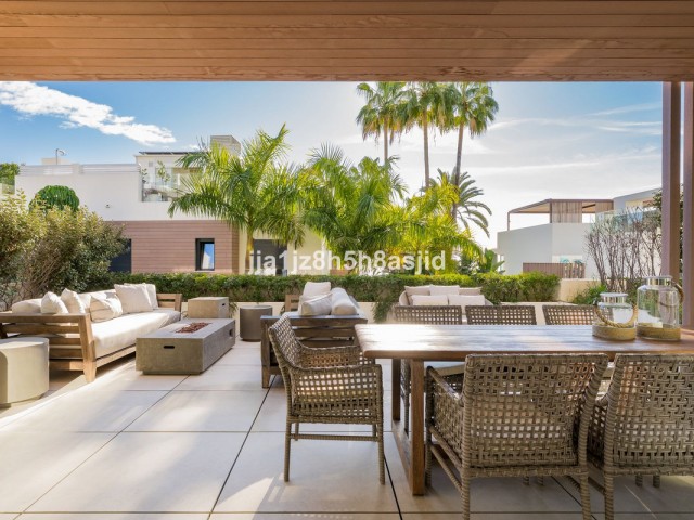 Villa con 4 Dormitorios  en Sierra Blanca