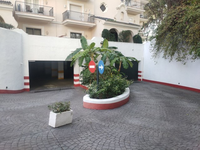 2 Makuuhuoneen Huoneisto Puerto Banús