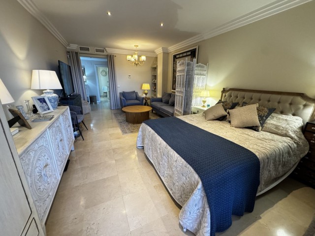 2 Sovrums Lägenhet i Benahavís