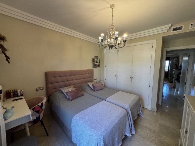 2 Sovrums Lägenhet i Benahavís