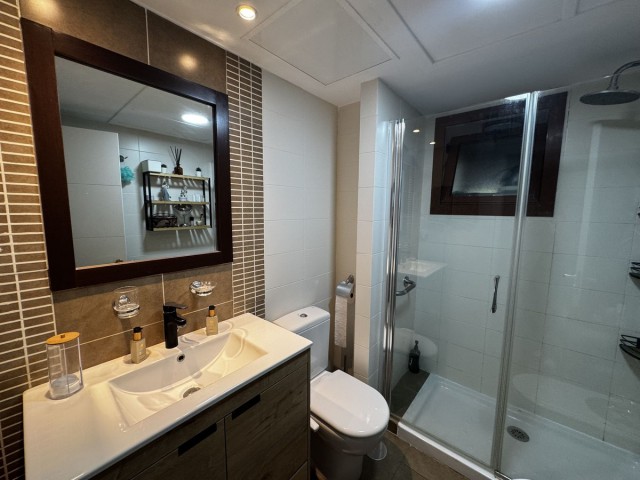 2 Sovrums Lägenhet i Benahavís