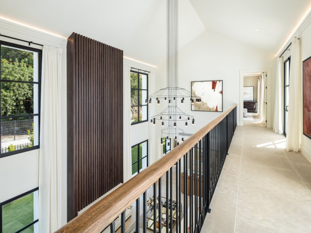 6 Bedrooms Villa in The Golden Mile