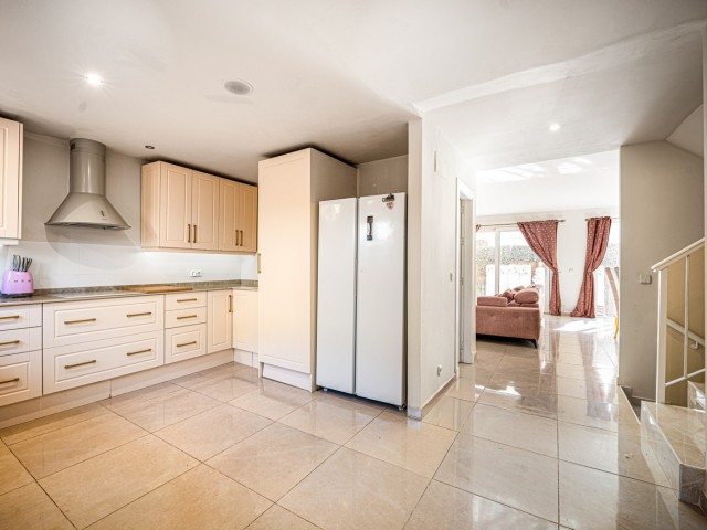4 Slaapkamer Rijtjeshuis in Estepona