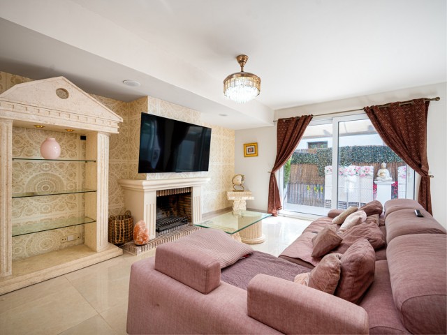 4 Slaapkamer Rijtjeshuis in Estepona