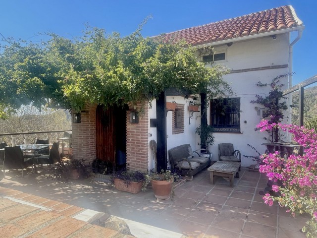 3 Schlafzimmer Villa in Istán