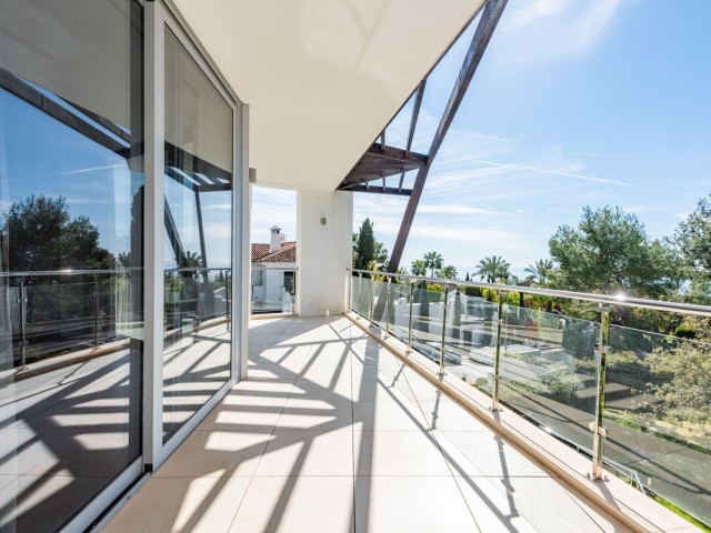 4 Bedrooms Townhouse in The Golden Mile