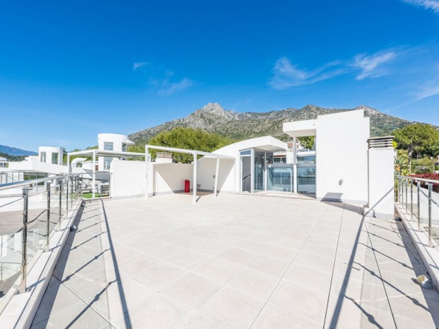 4 Bedrooms Townhouse in The Golden Mile