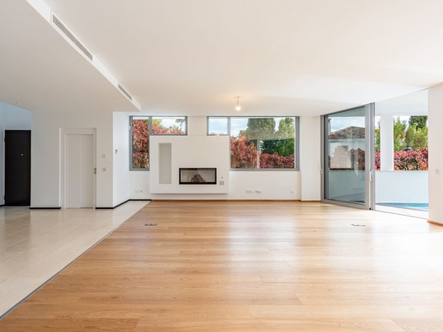 4 Bedrooms Townhouse in The Golden Mile