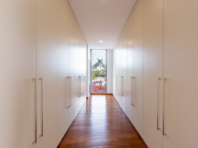 4 Bedrooms Townhouse in The Golden Mile