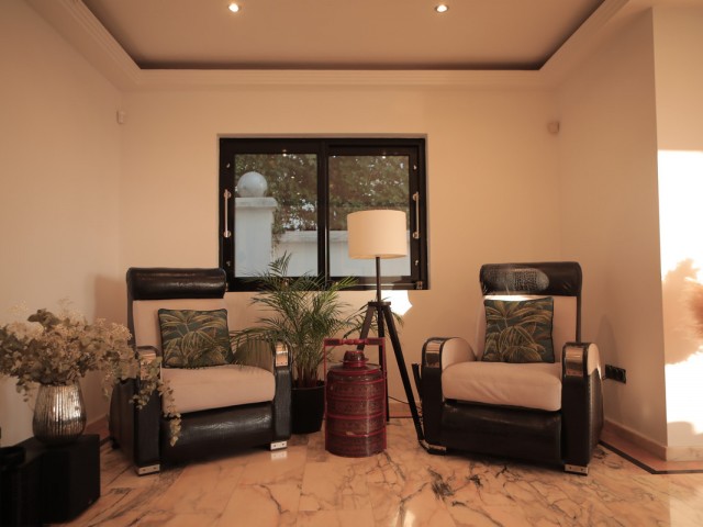 8 Slaapkamer Villa in Artola