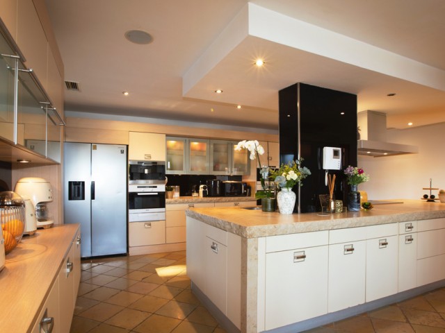 8 Sovrums Villa i Artola