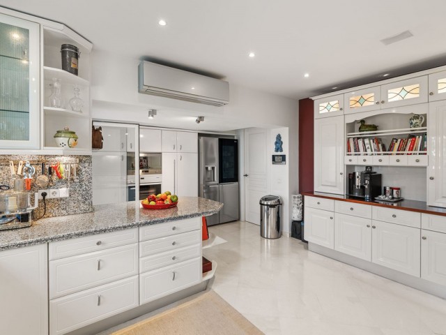 Apartamento con 3 Dormitorios  en La Heredia