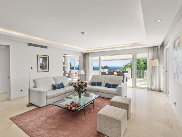 Apartamento con 3 Dormitorios  en La Heredia