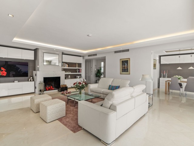 Apartamento con 3 Dormitorios  en La Heredia