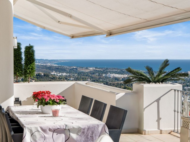 Apartamento con 3 Dormitorios  en La Heredia