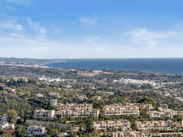 Apartamento con 3 Dormitorios  en La Heredia