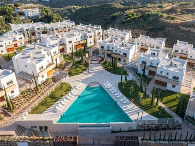 Maison mitoyenne avec 3 Chambres  à Mijas