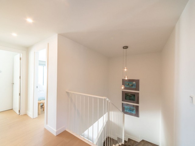 Maison mitoyenne avec 3 Chambres  à Mijas