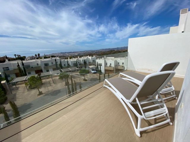 Maison mitoyenne avec 3 Chambres  à Mijas