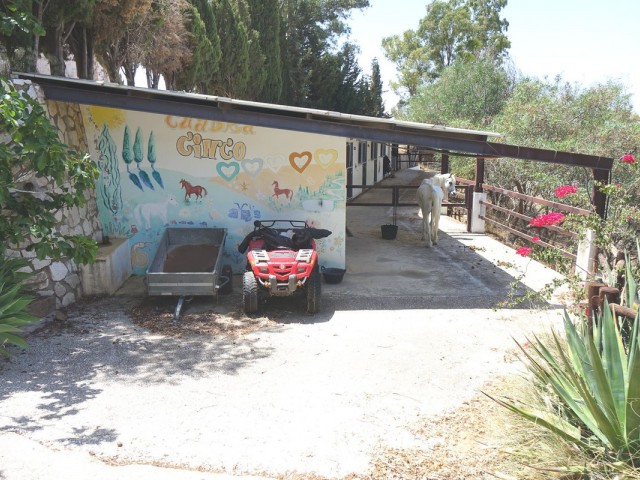 5 Makuuhuoneen Huvila Valtocado