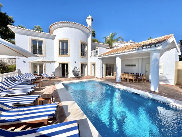 5 Bedrooms Villa in La Cala de Mijas