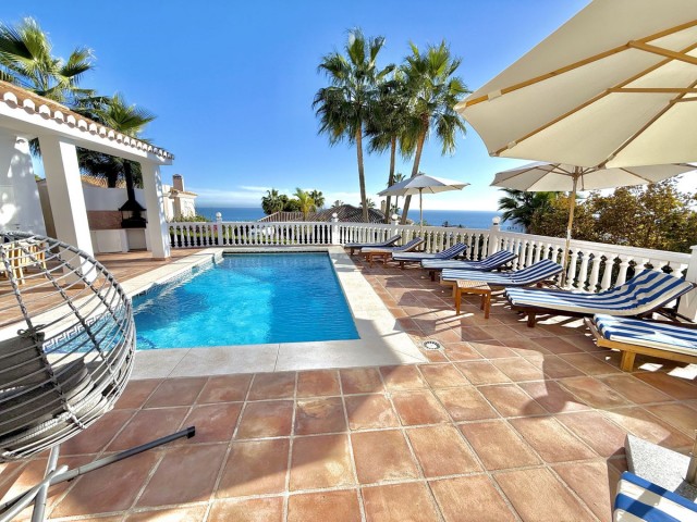 5 Bedrooms Villa in La Cala de Mijas