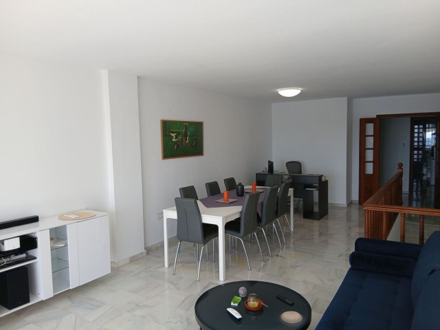 5 Bedrooms Apartment in Estepona