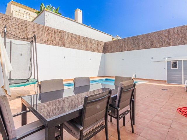 Villa con 4 Dormitorios  en Sotogrande