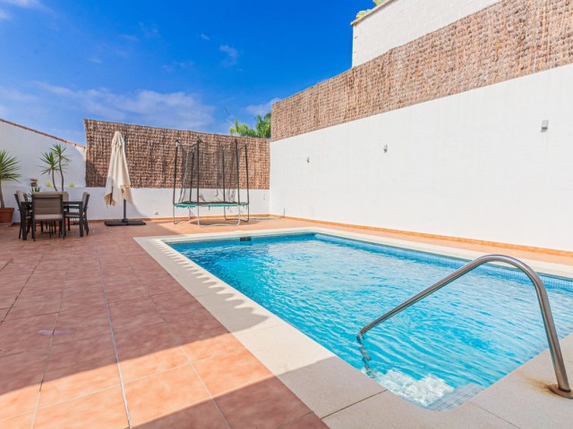 Villa con 4 Dormitorios  en Sotogrande