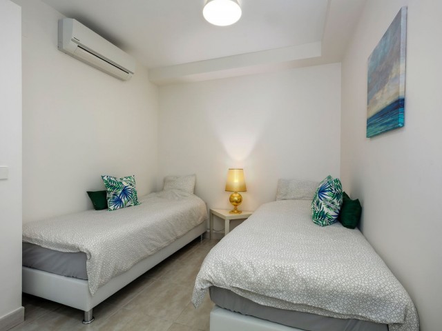 Apartamento con 3 Dormitorios  en Nueva Andalucía