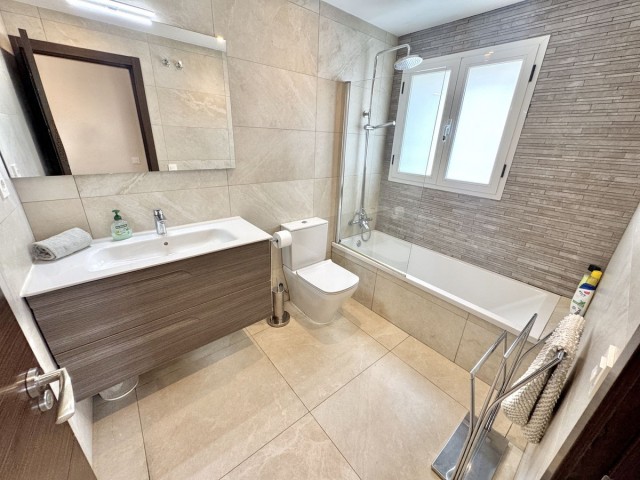 5 Bedrooms Villa in Nueva Andalucía