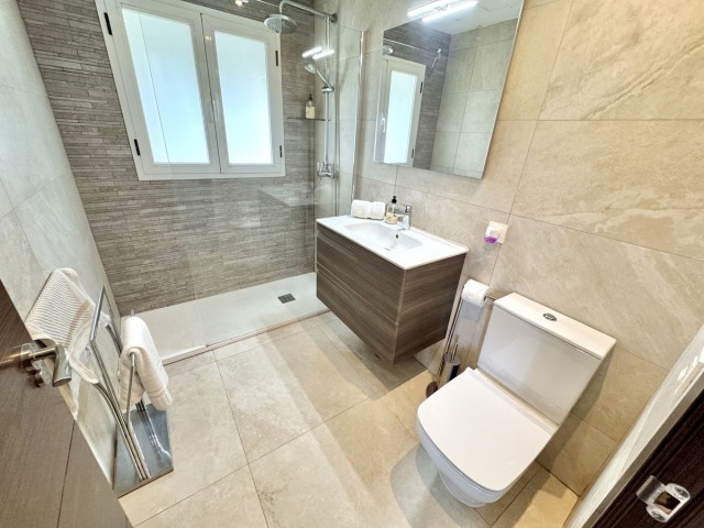 5 Bedrooms Villa in Nueva Andalucía