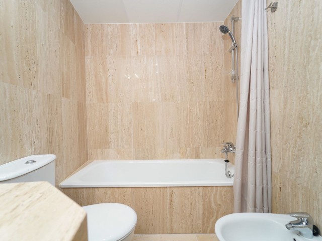 Penthouse avec 2 Chambres  à Elviria