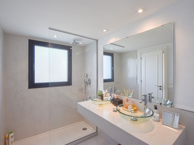 4 Slaapkamer Rijtjeshuis in San Pedro de Alcántara