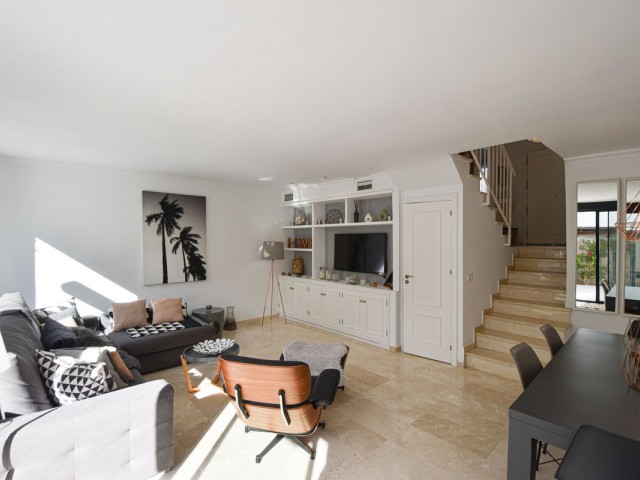 4 Schlafzimmer Reihenhaus in San Pedro de Alcántara