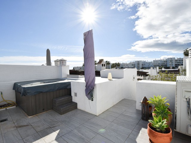 Maison mitoyenne avec 4 Chambres  à San Pedro de Alcántara