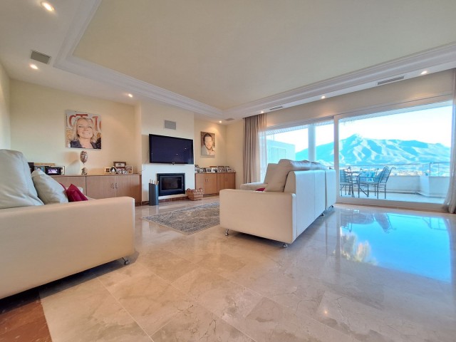 Apartamento con 3 Dormitorios  en Nueva Andalucía